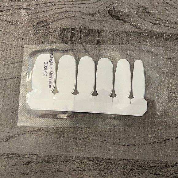 Roaring Good Time Color Street Nail Polish Strips, Subscription Box Sets - Picture 12 of 14